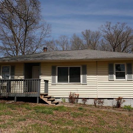 Cozy Retreat For Your Upcoming Trip Knoxville Eksteriør billede